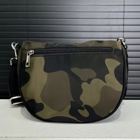 Camo  Green and Black Crossbody Bag Nwt - Picture 10 of 11